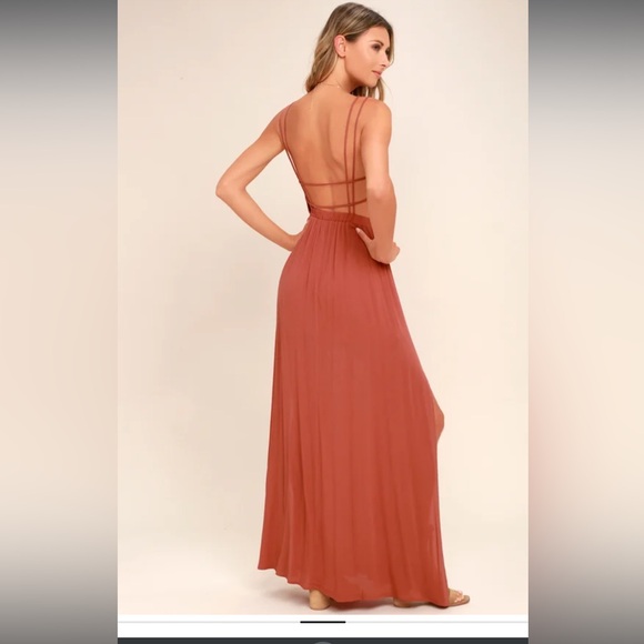 Lulus dress in pink. Never worn - Picture 3 of 4